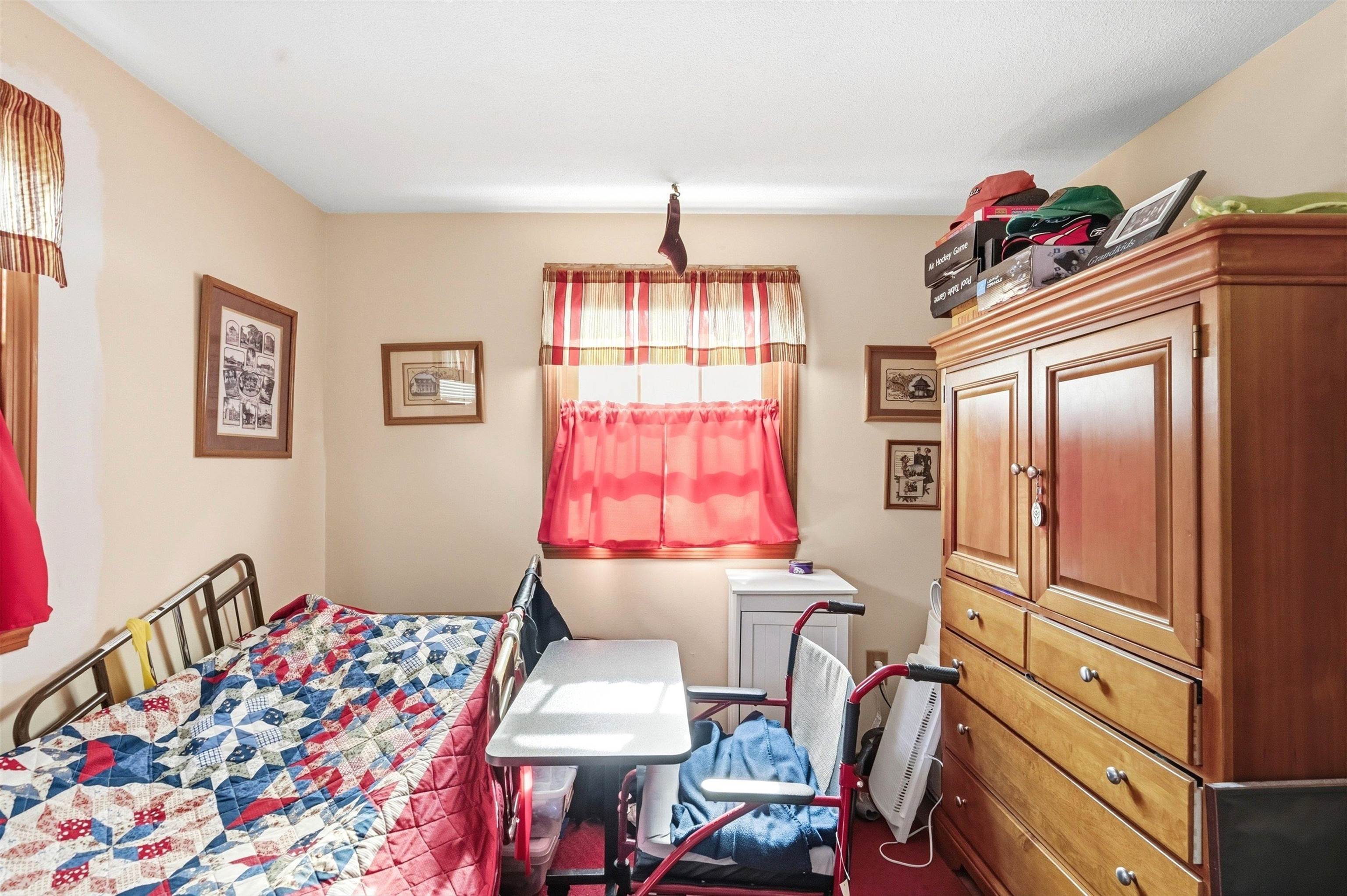 6 Heather Drive Hooksett, NH 03106 - Photo 19 of 54