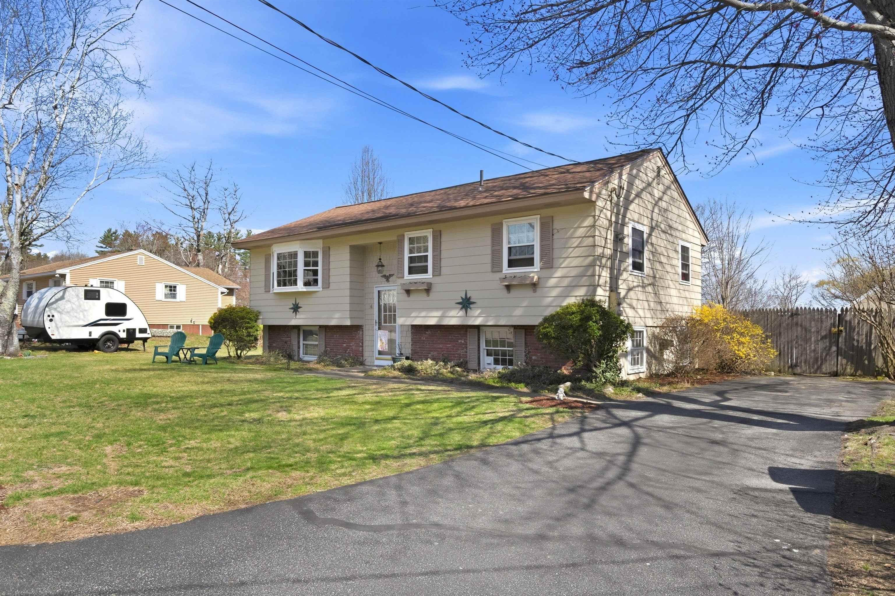 6 Heather Drive Hooksett, NH 03106 - Photo 2 of 54