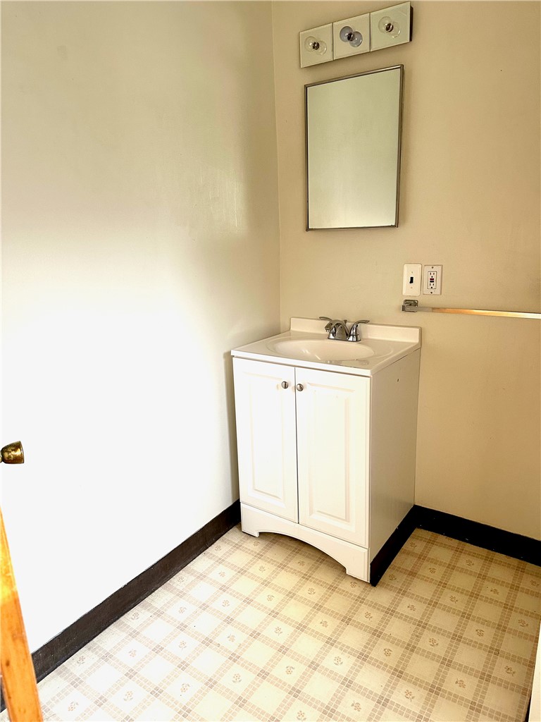 89 Chestnut Street, Unit 4 Oneonta, NY 13820 - Photo 12 of 15