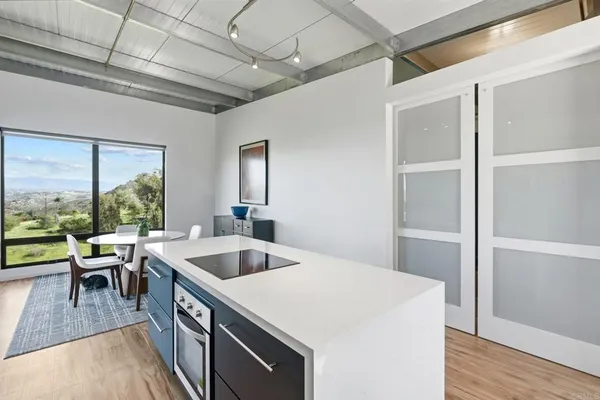 $1,740,000 | 6937 Kellyn Lane, Vista, CA 92084