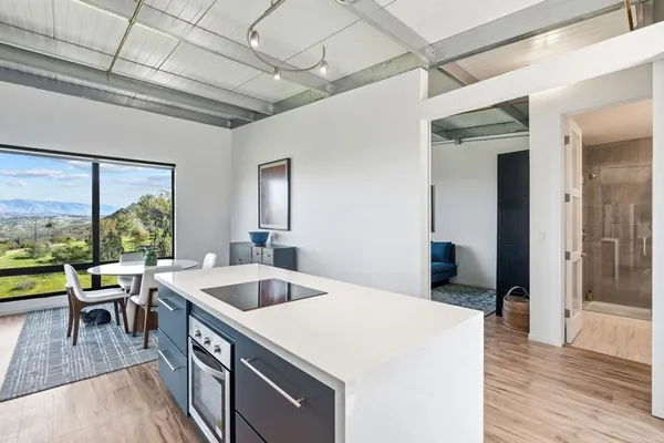 $1,740,000 | 6937 Kellyn Lane, Vista, CA 92084