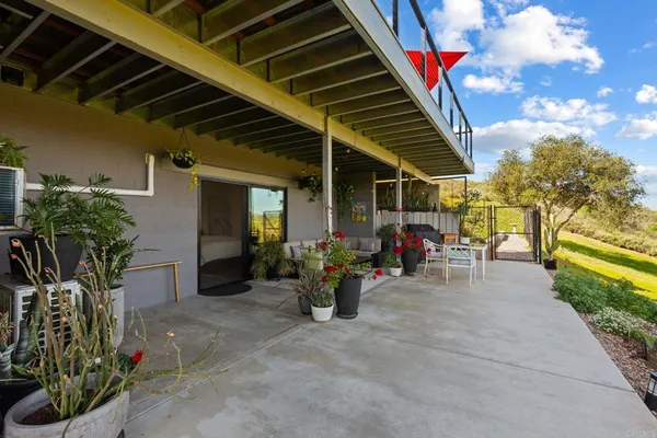 $1,740,000 | 6937 Kellyn Lane, Vista, CA 92084