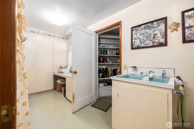 $749,000 | 1410 South 10th Street, Mount Vernon, WA 98274