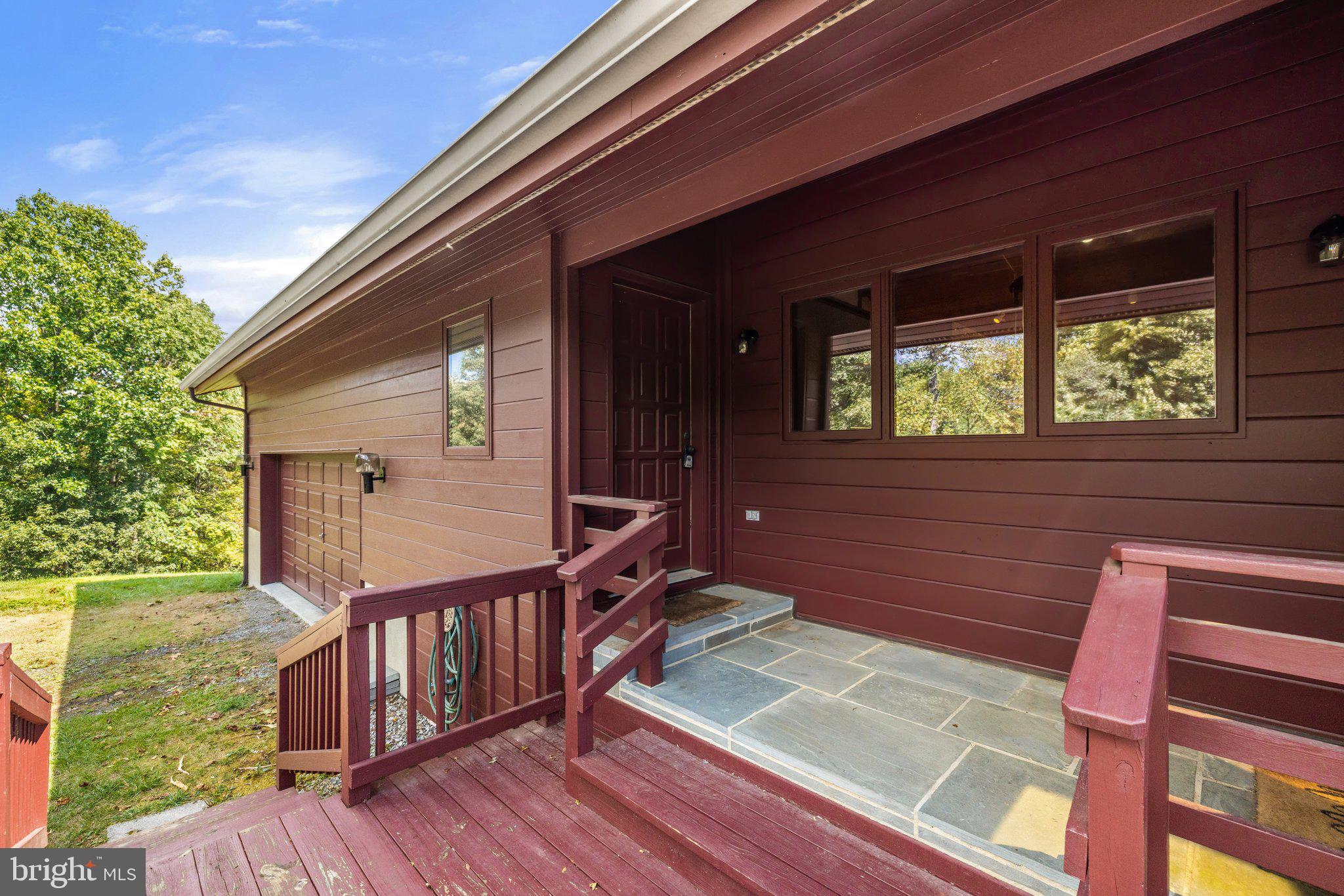 11121 Oakview Road Delaplane, VA 20144 - Photo 13 of 105