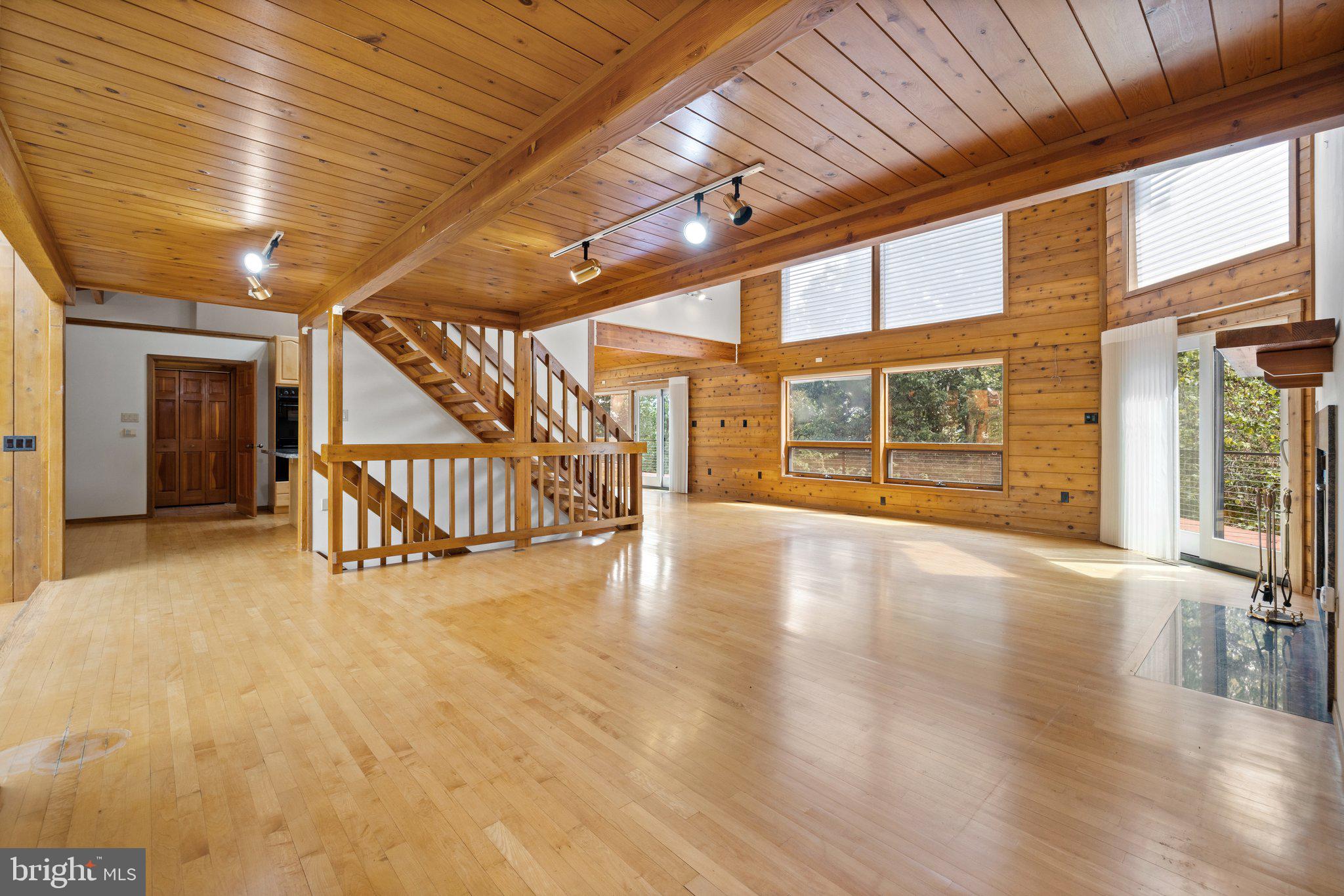 11121 Oakview Road Delaplane, VA 20144 - Photo 20 of 105 Great Room