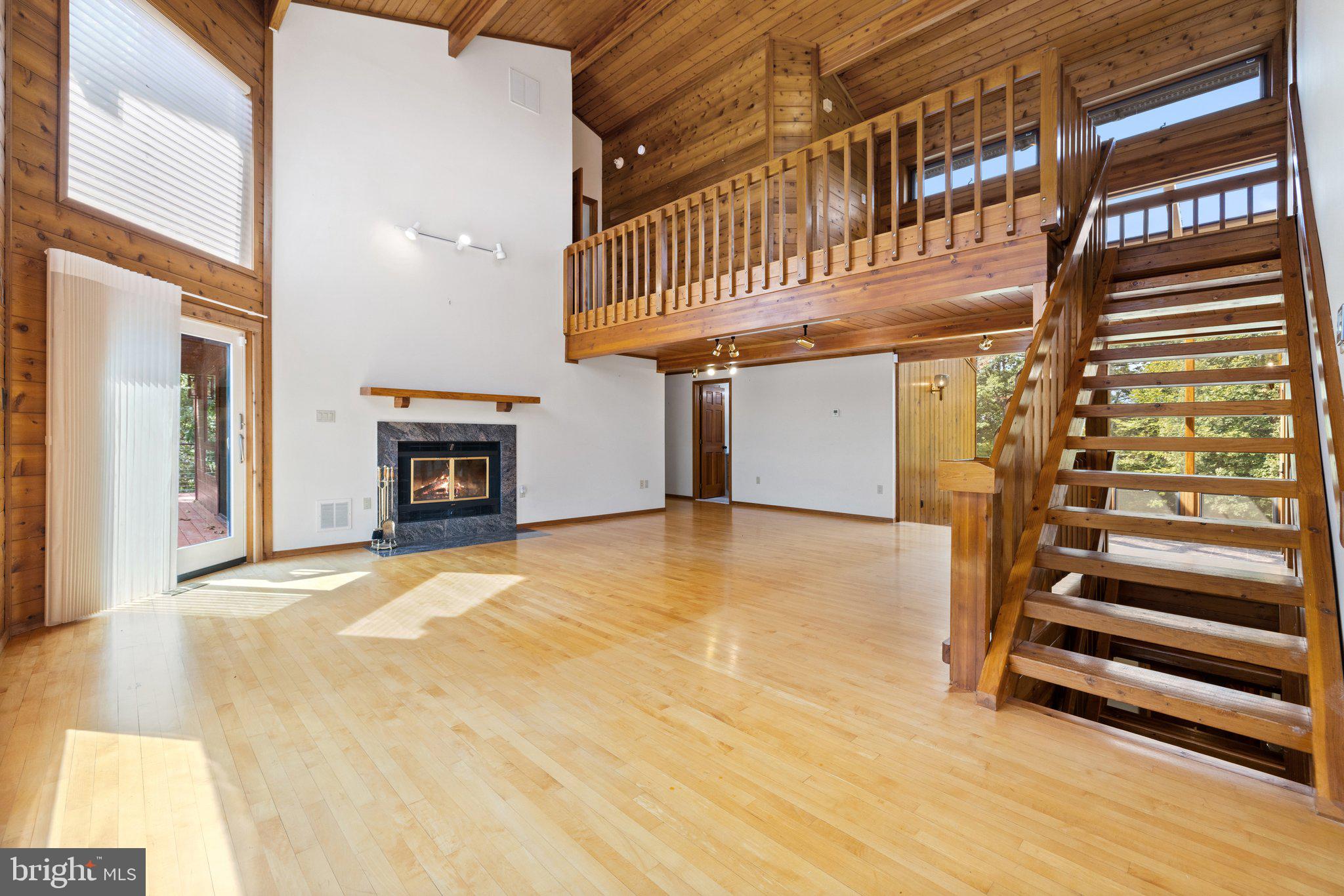 11121 Oakview Road Delaplane, VA 20144 - Photo 23 of 105 Great Room