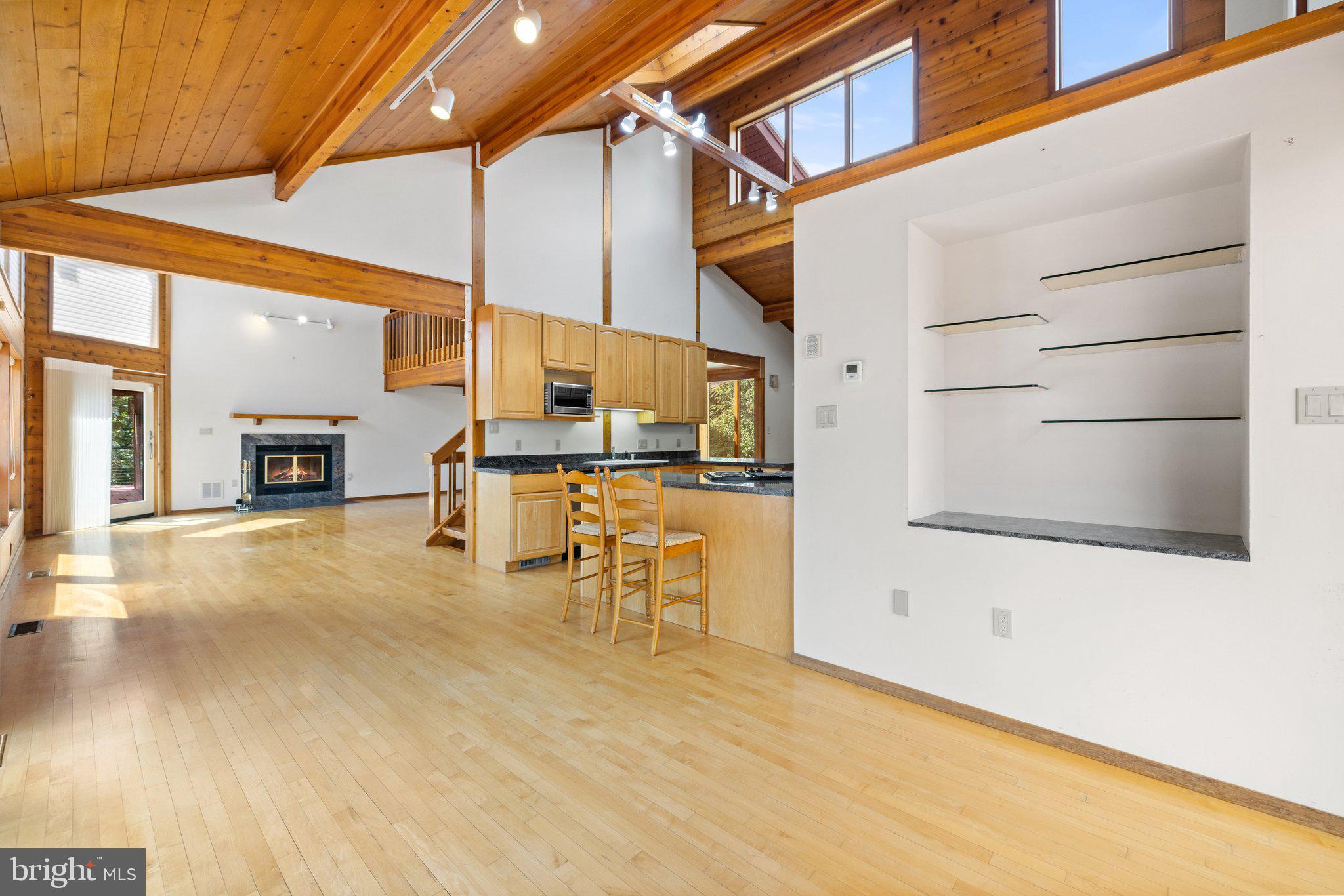 11121 Oakview Road Delaplane, VA 20144 - Photo 28 of 105 Dining Space
