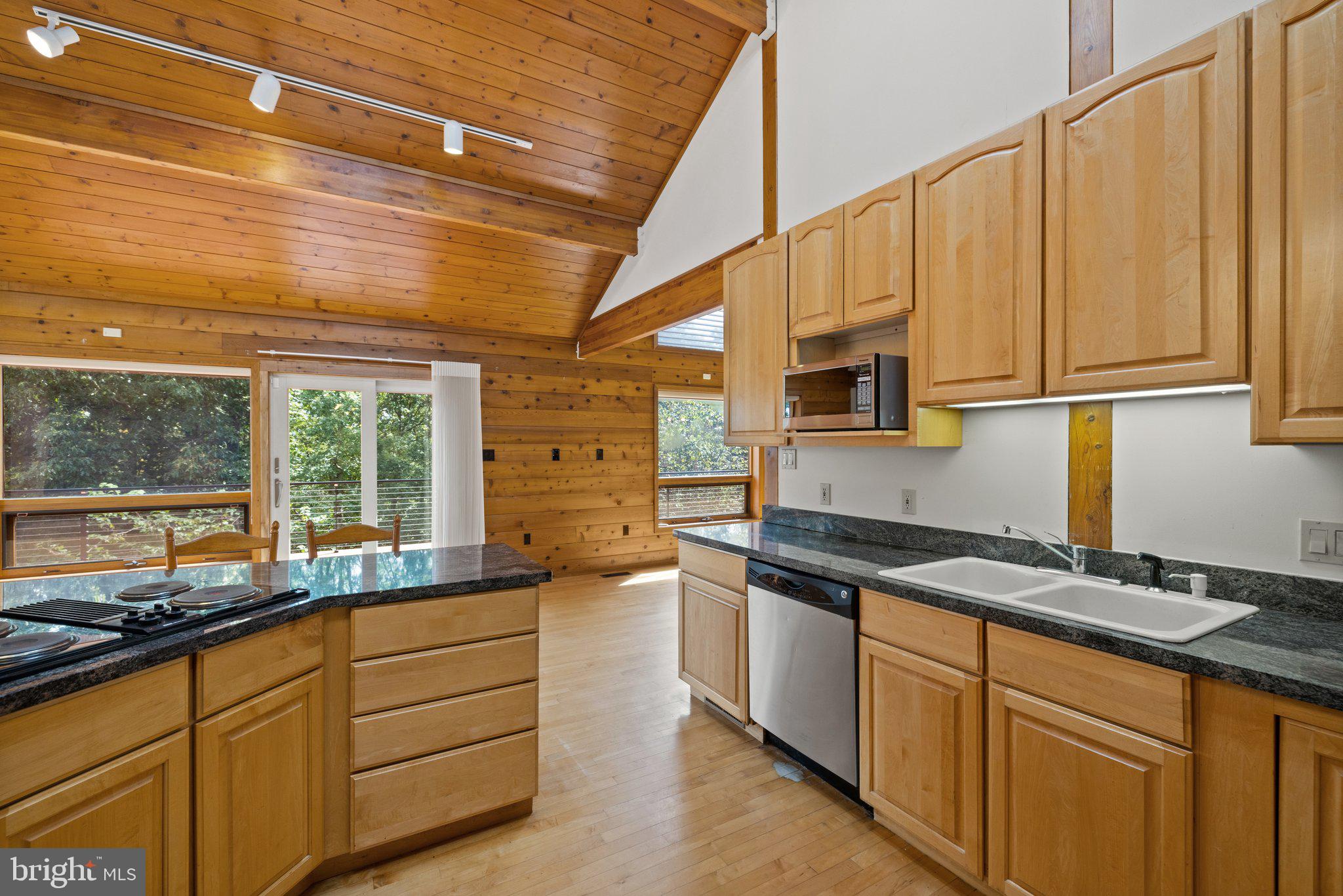 11121 Oakview Road Delaplane, VA 20144 - Photo 31 of 105 Kitchen