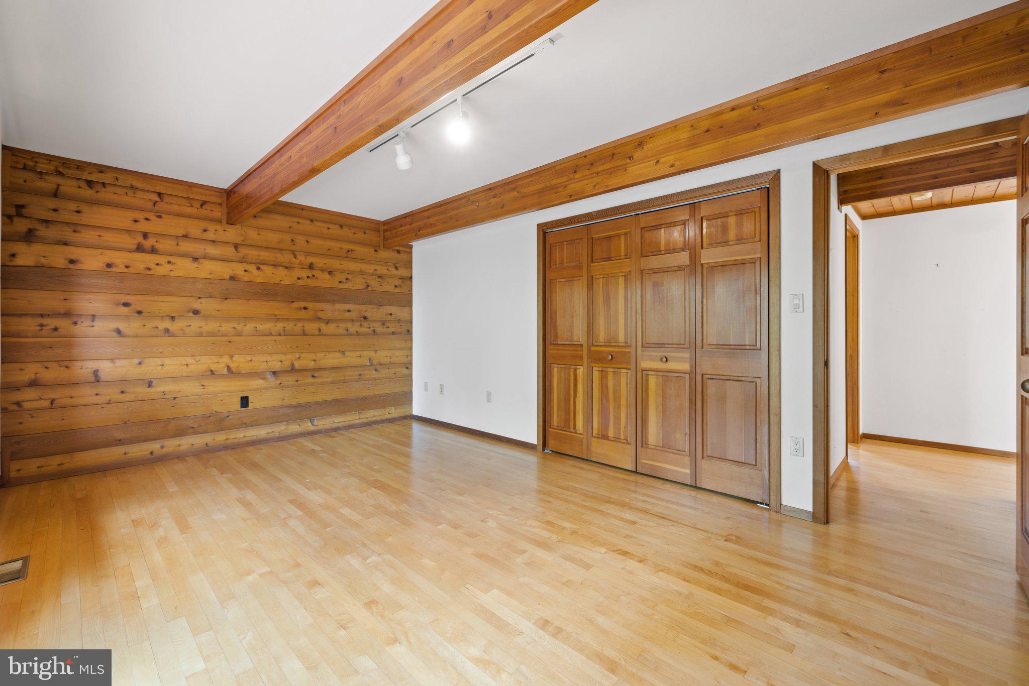11121 Oakview Road Delaplane, VA 20144 - Photo 40 of 105 Main Level Bedroom 1