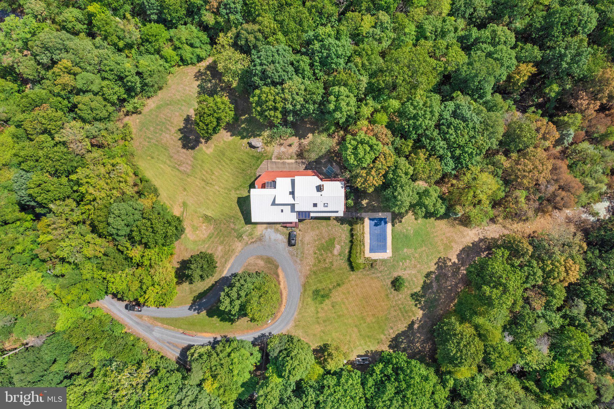 11121 Oakview Road Delaplane, VA 20144 - Photo 4 of 105