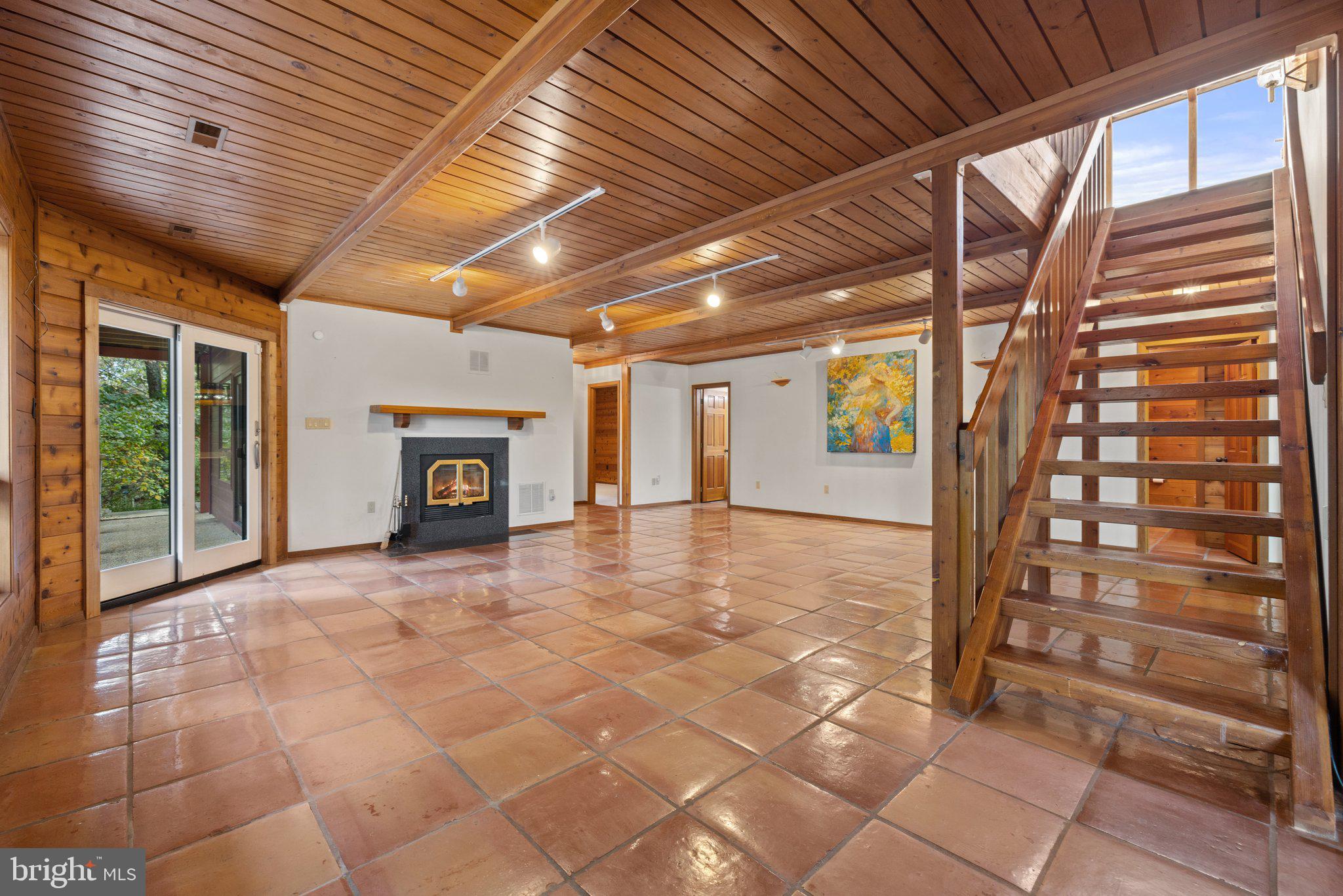 11121 Oakview Road Delaplane, VA 20144 - Photo 60 of 105 Basement Living Room