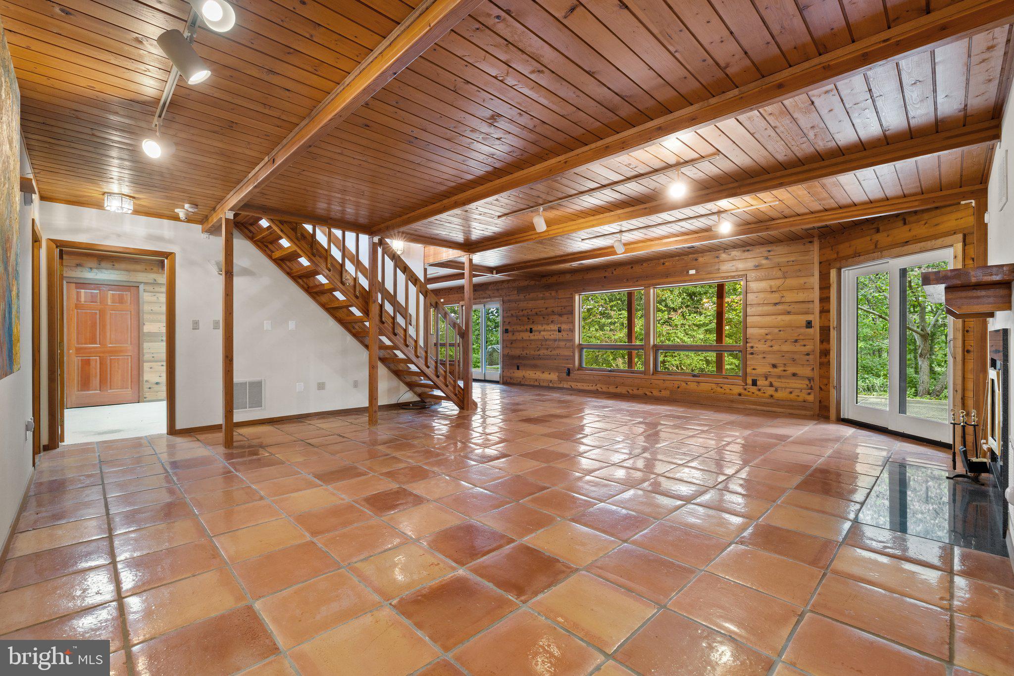 11121 Oakview Road Delaplane, VA 20144 - Photo 61 of 105 Basement Living Room