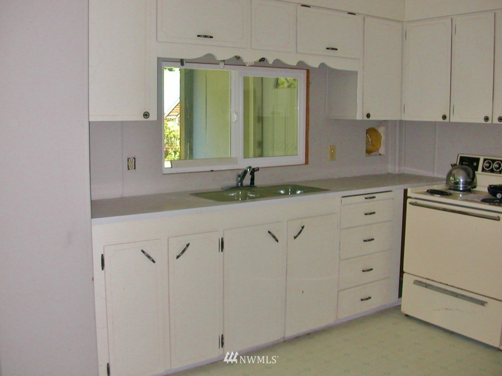 631 Rhododendron Lane Brinnon, WA 98320 - Photo 11 of 21 Gallery Image 11
