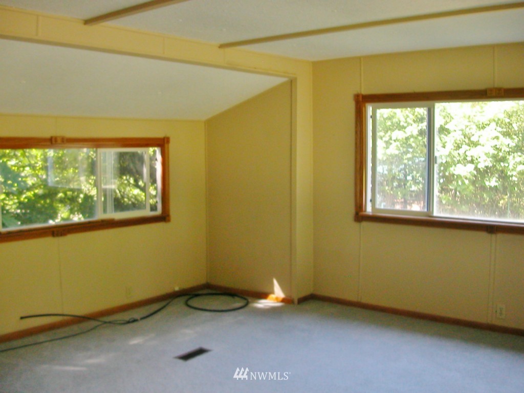 631 Rhododendron Lane Brinnon, WA 98320 - Photo 9 of 21 Gallery Image 9