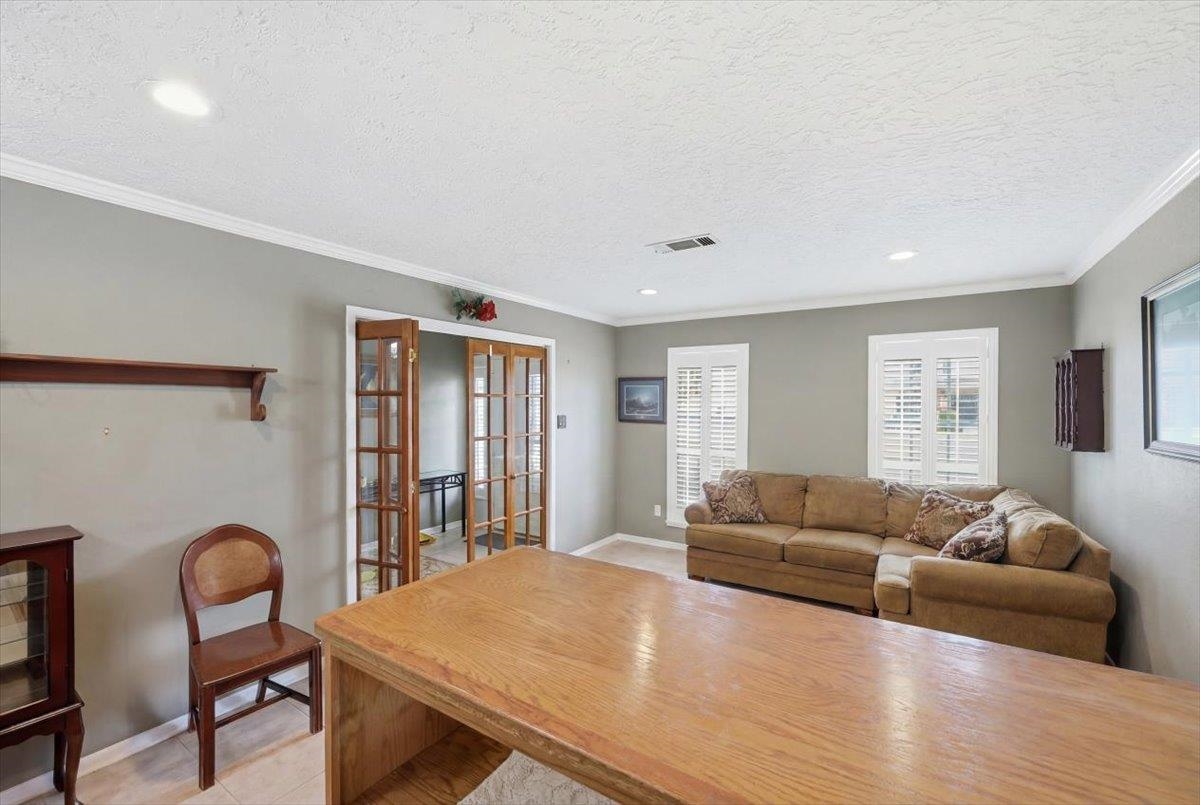 455 Georgetown Street Beaumont, TX 77707 - Photo 8 of 38