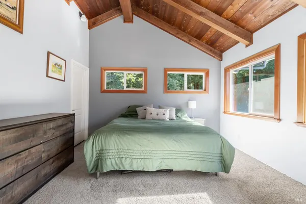 $725,000 | 46581 Iversen Drive, Gualala, CA 95445