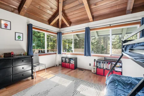 $750,000 | 46581 Iversen Drive, Gualala, CA 95445