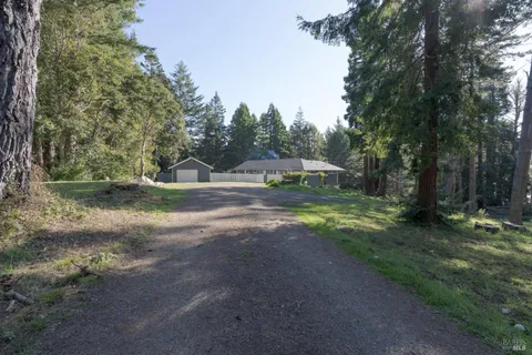 $750,000 | 46581 Iversen Drive, Gualala, CA 95445