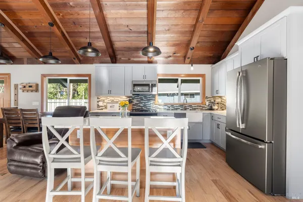 $725,000 | 46581 Iversen Drive, Gualala, CA 95445