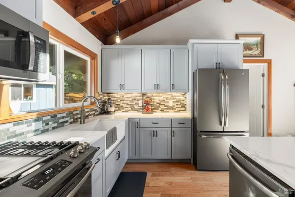 $725,000 | 46581 Iversen Drive, Gualala, CA 95445