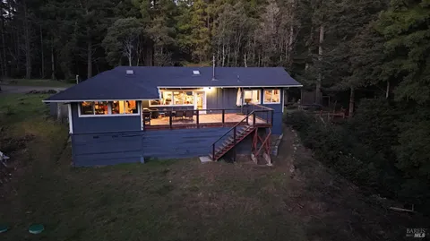 $750,000 | 46581 Iversen Drive, Gualala, CA 95445