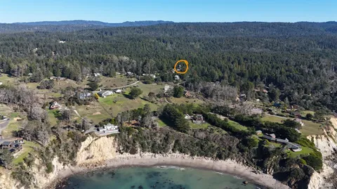 $750,000 | 46581 Iversen Drive, Gualala, CA 95445