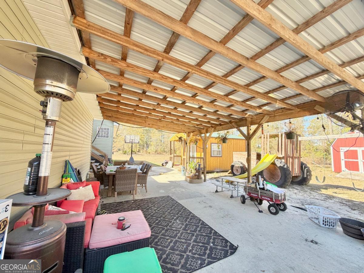 3231 Pear Avenue Patterson, GA 31557 - Photo 26 of 43 a room with gym equipment