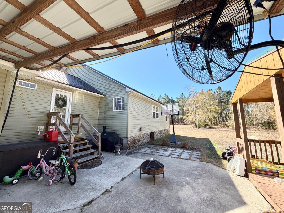 3231 Pear Avenue Patterson, GA 31557 - Photo 27 of 43 a view of storage and utility room