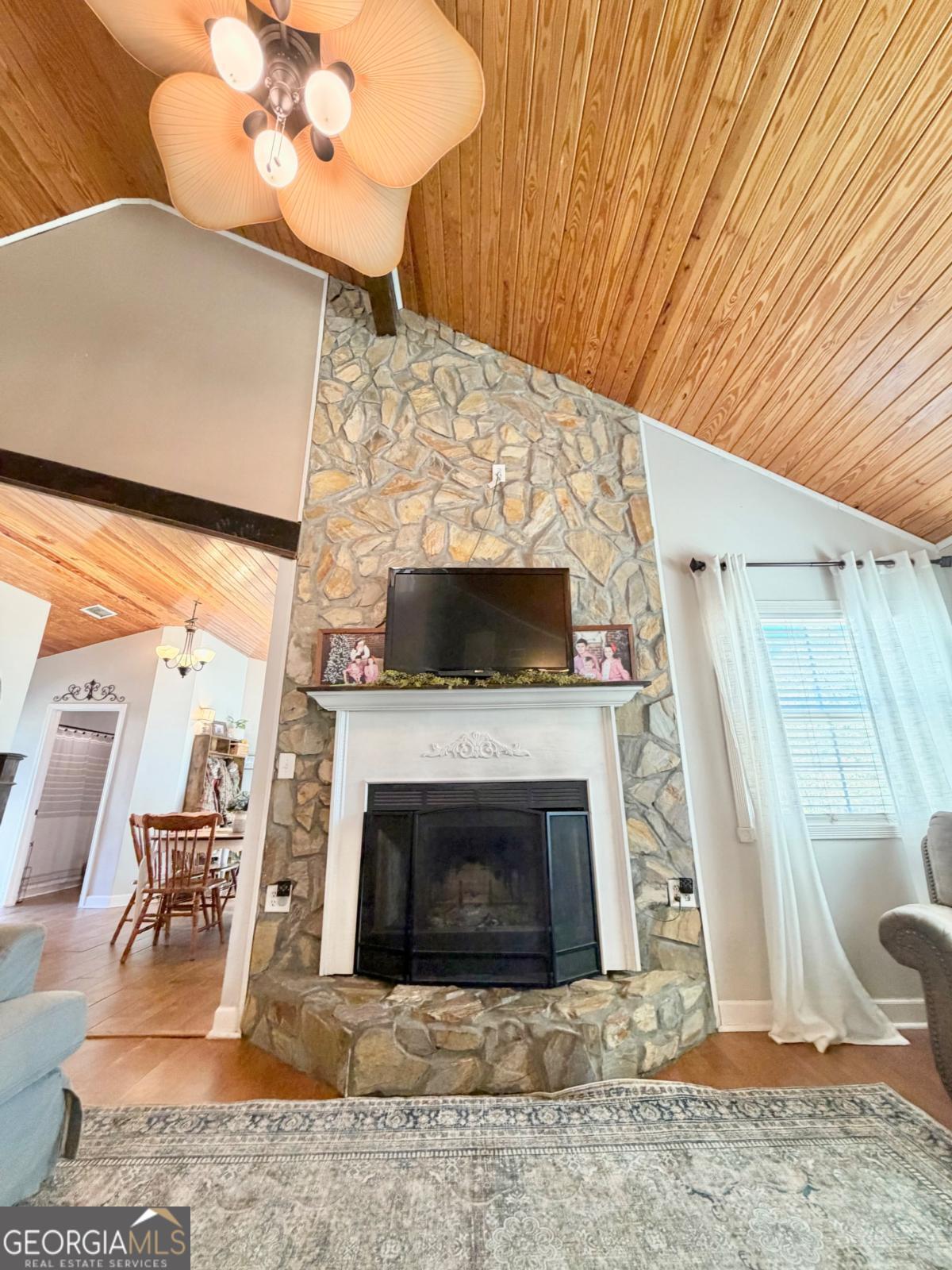 3231 Pear Avenue Patterson, GA 31557 - Photo 9 of 43 a living room with furniture and a fireplace