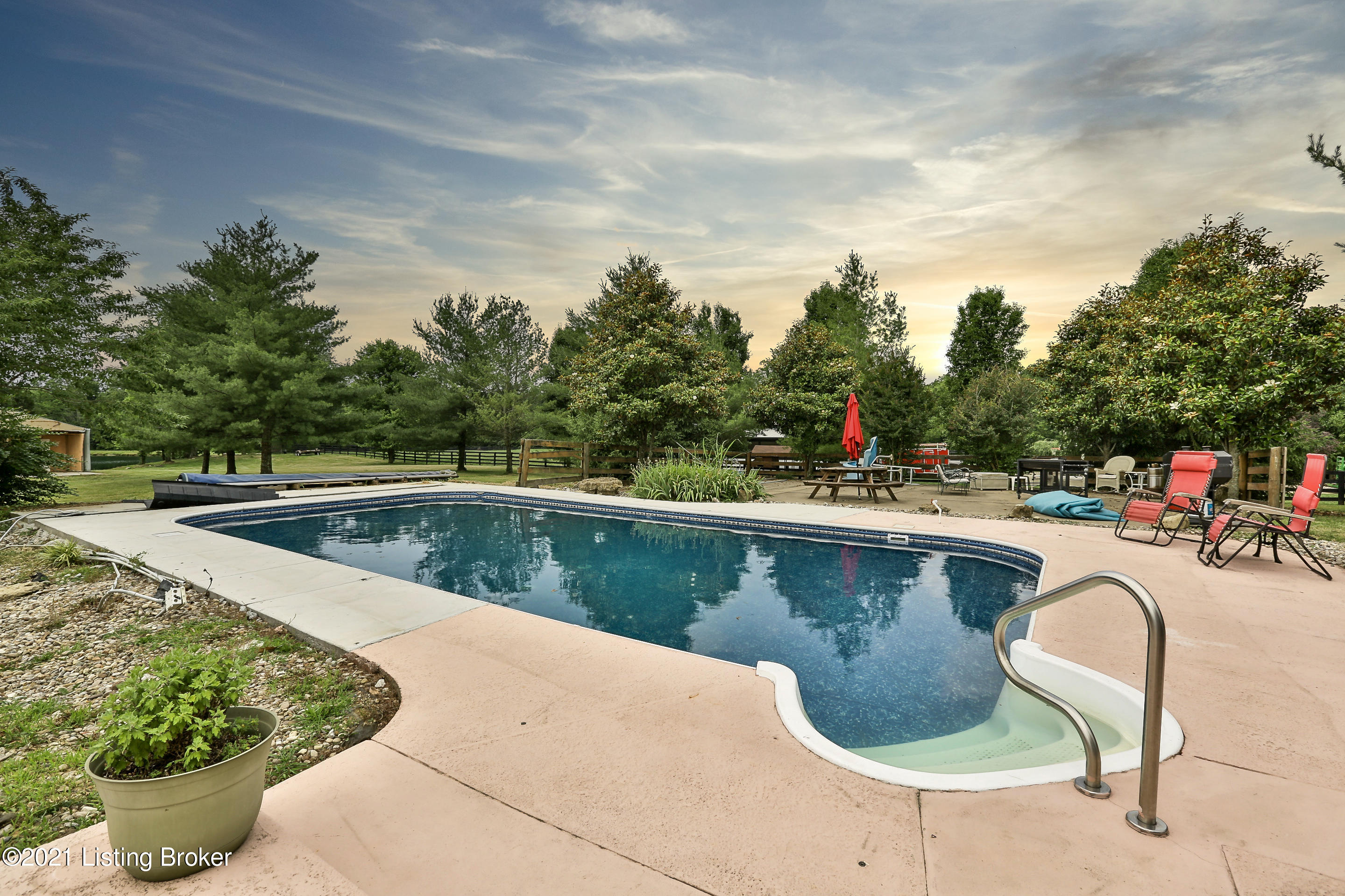 455 Veechdale Road Simpsonville, KY 40067 - Photo 33 of 39 CT6C7423