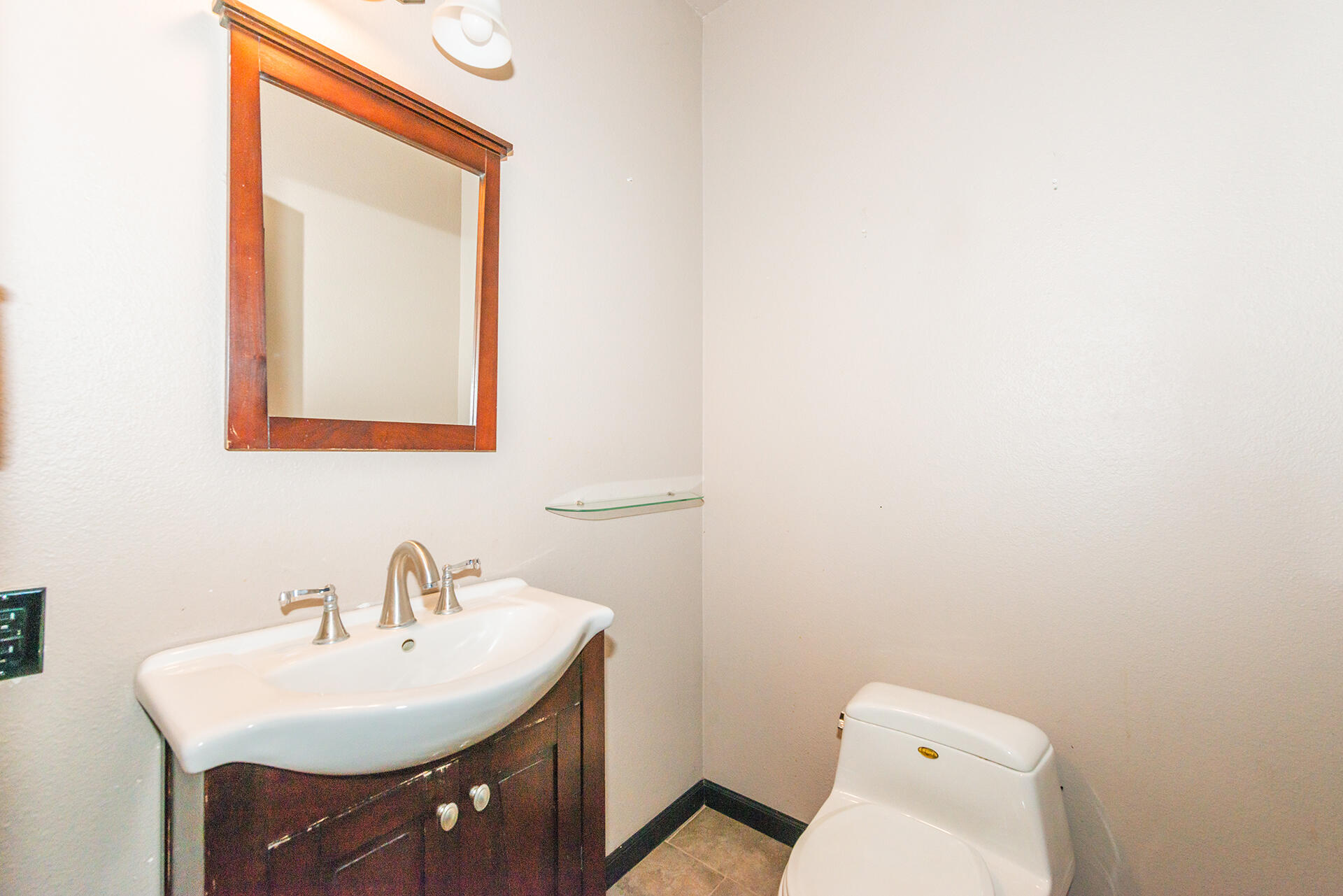 13575 Gas Point Road Igo, CA 96047 - Photo 5 of 59 Half Bath