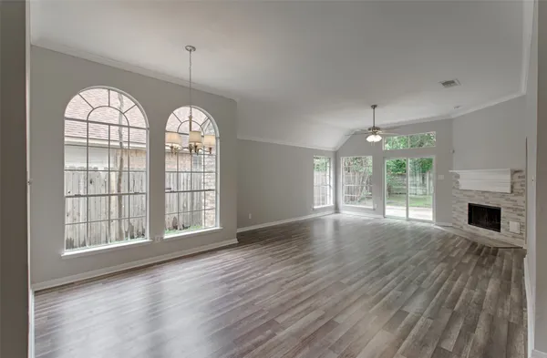 $2,200 | 4230 Mountain Peak Way, Kingwood, TX 77345