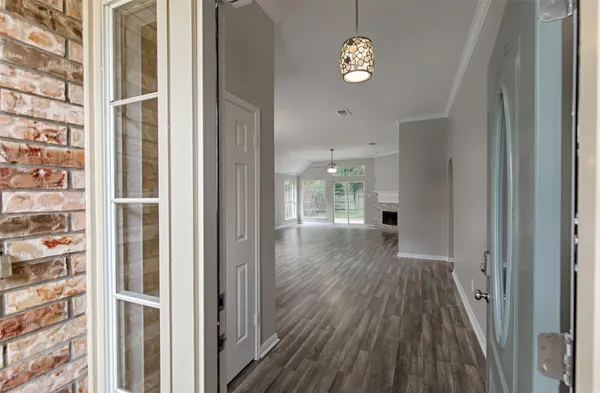 $2,200 | 4230 Mountain Peak Way, Kingwood, TX 77345