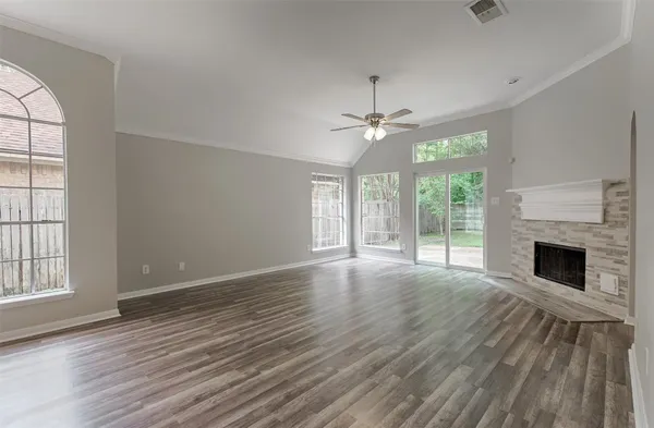 $2,200 | 4230 Mountain Peak Way, Kingwood, TX 77345