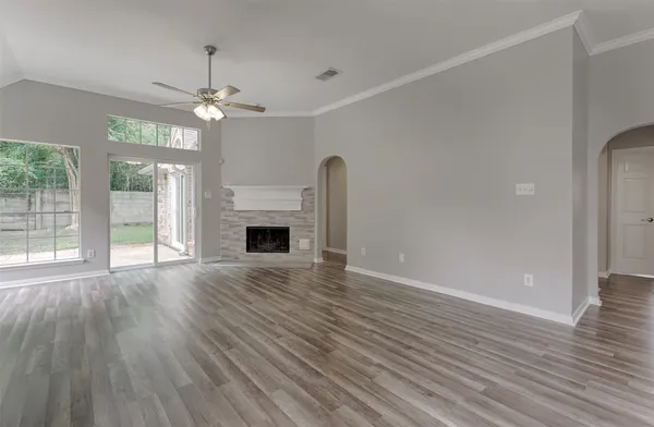 $2,200 | 4230 Mountain Peak Way, Kingwood, TX 77345