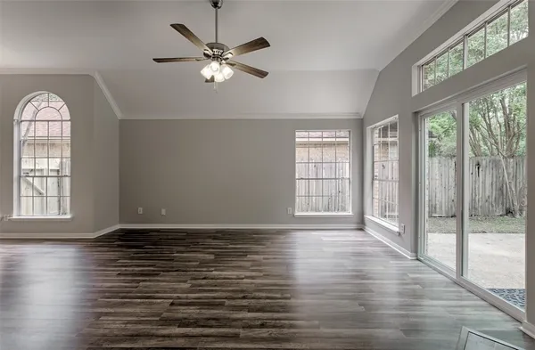 $2,200 | 4230 Mountain Peak Way, Kingwood, TX 77345
