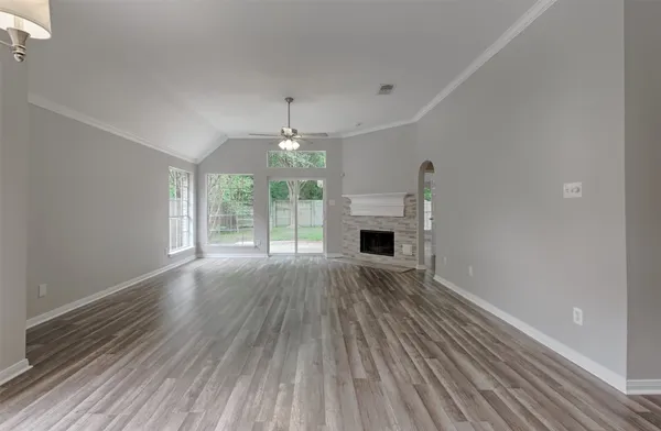 $2,200 | 4230 Mountain Peak Way, Kingwood, TX 77345