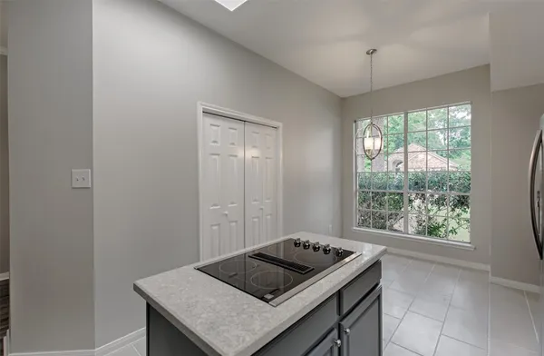 $2,200 | 4230 Mountain Peak Way, Kingwood, TX 77345