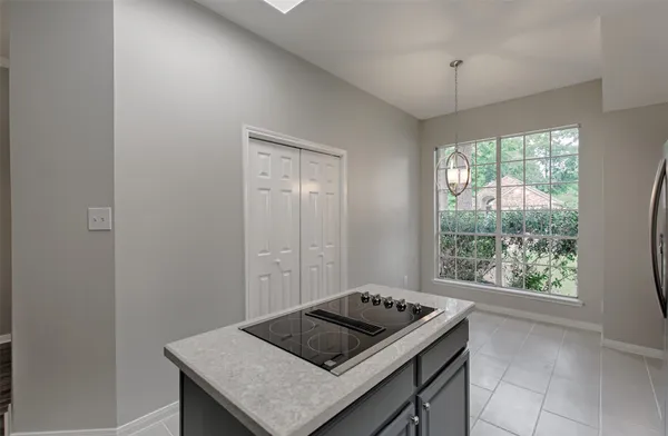 $2,200 | 4230 Mountain Peak Way, Kingwood, TX 77345