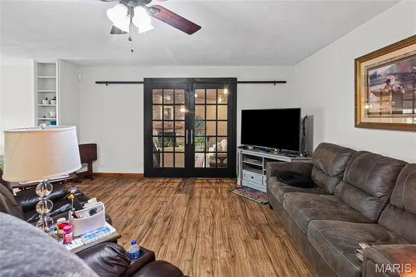 $375,000 | 2039 Shook Lane, Centralia, IL 62801