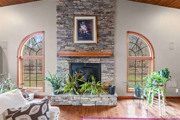 $375,000 | 2039 Shook Lane, Centralia, IL 62801