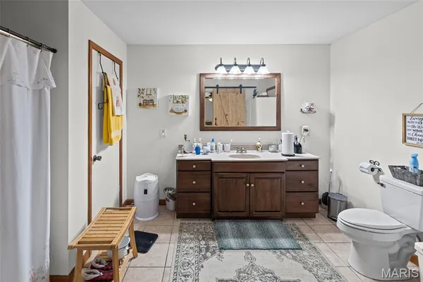 $375,000 | 2039 Shook Lane, Centralia, IL 62801