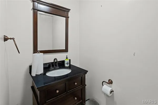 $375,000 | 2039 Shook Lane, Centralia, IL 62801