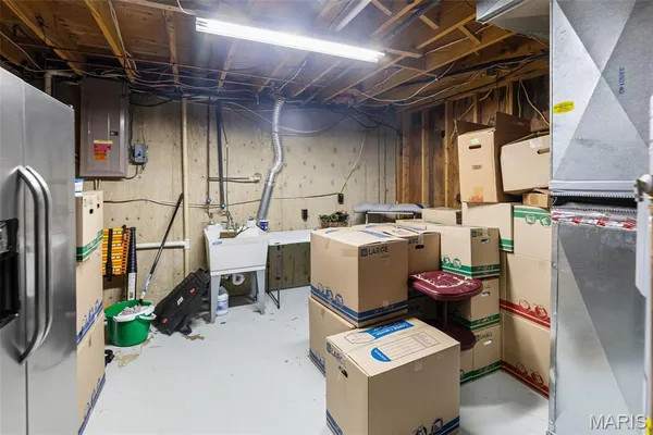 $375,000 | 2039 Shook Lane, Centralia, IL 62801