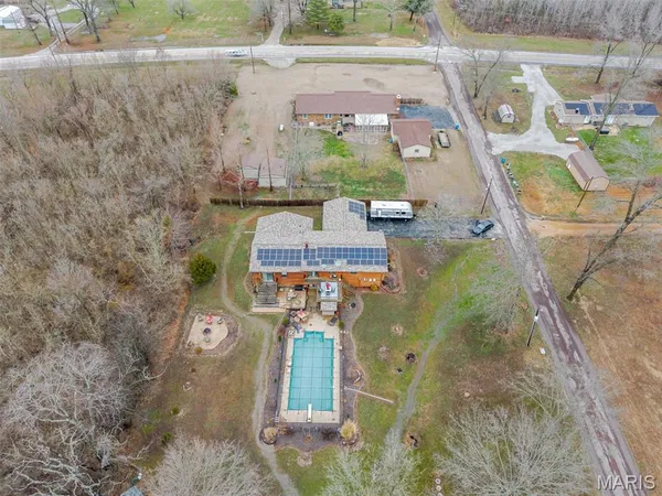 $375,000 | 2039 Shook Lane, Centralia, IL 62801