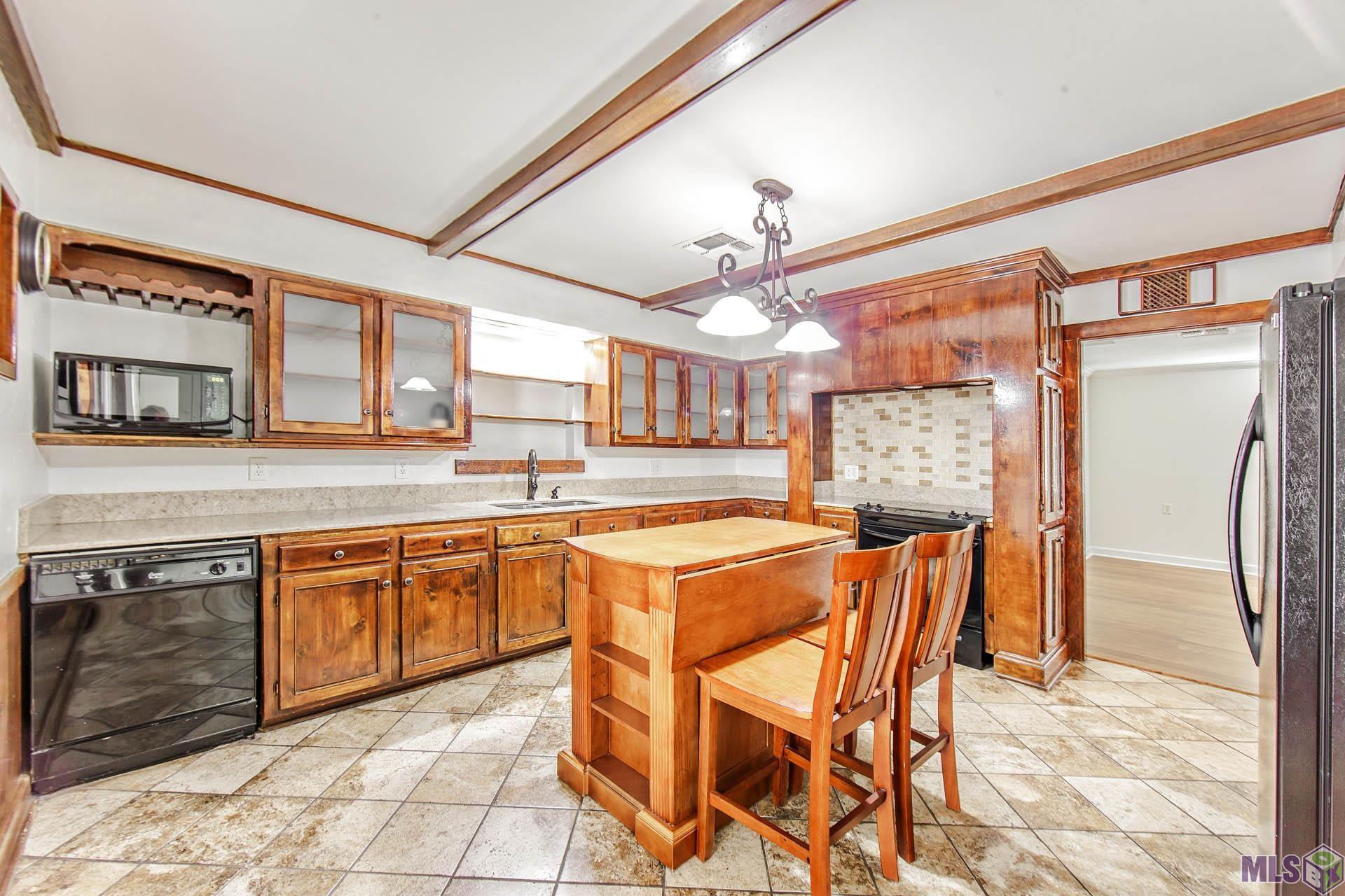 206 Lola Street Gray, LA 70359 - Photo 6 of 18 Kitchen