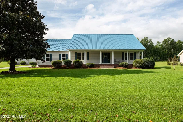 $499,900 | 95 Aviator Lane, Burgaw, NC 28425