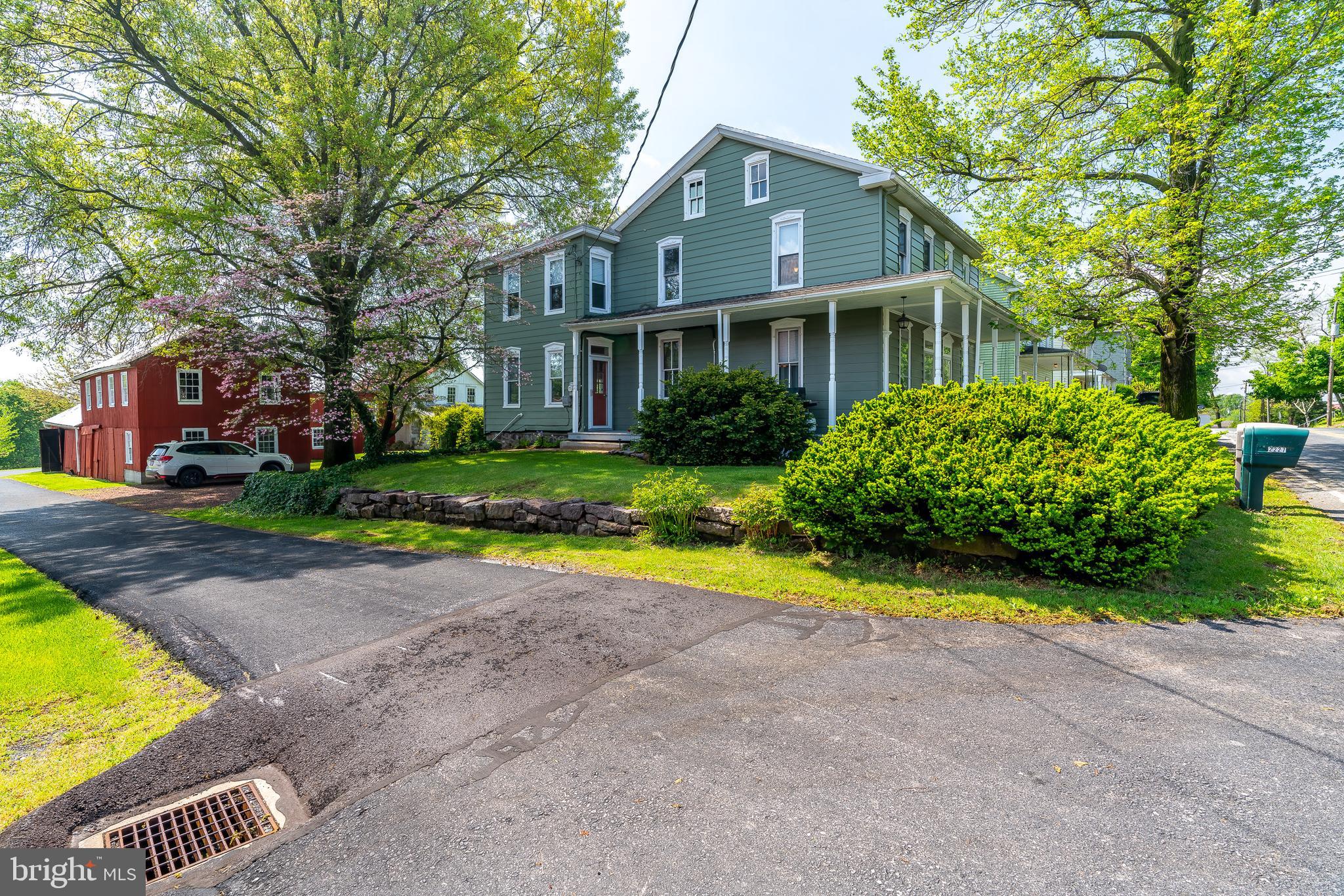 2227 Meadow View Road Manheim, PA 17545 - Photo 2 of 40