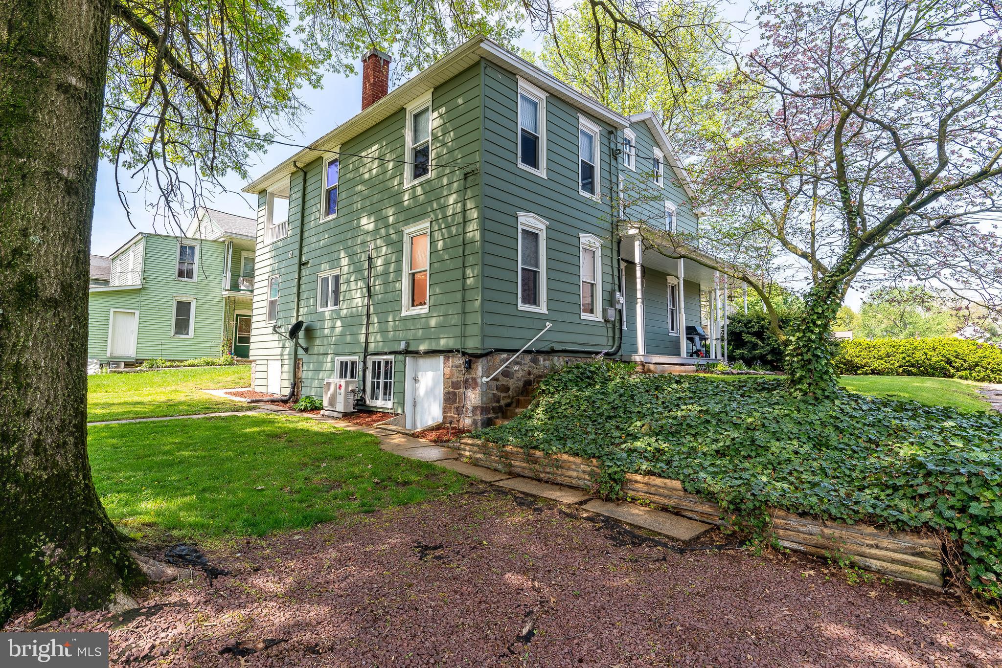 2227 Meadow View Road Manheim, PA 17545 - Photo 6 of 40