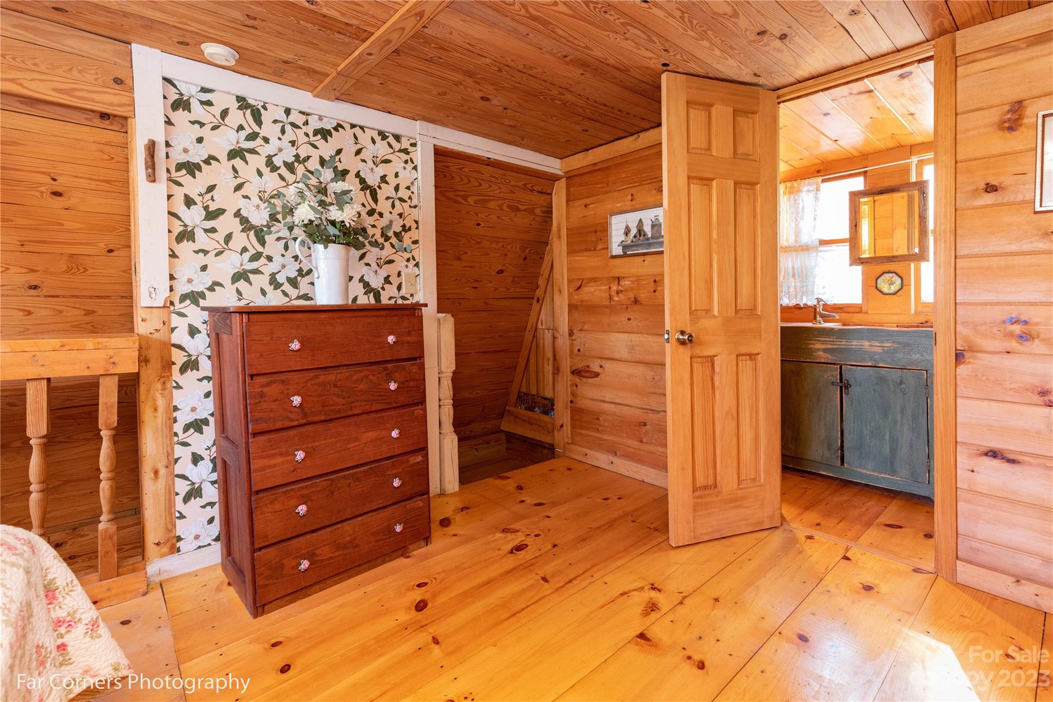 523 Spring Lake Road Maggie Valley, NC 28751 - Photo 18 of 25 a view of walk in closet and bathroom